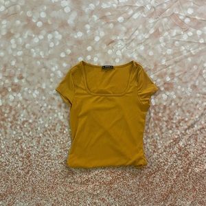 ✨Cute yellow bodysuit✨